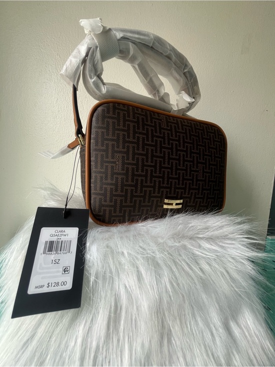 Halston Handbags - HALSTON $128 retail NWT Clara Signature Logo Top Zip Crossbody in Brown/Oak. 🤎